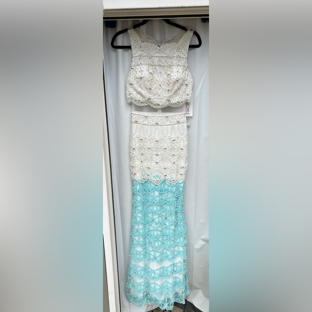 Adorable Tony Bowls white and teal beaded prom dress